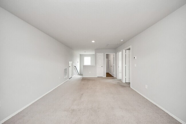 Building Photo - 20715 Southern Wds Blvd