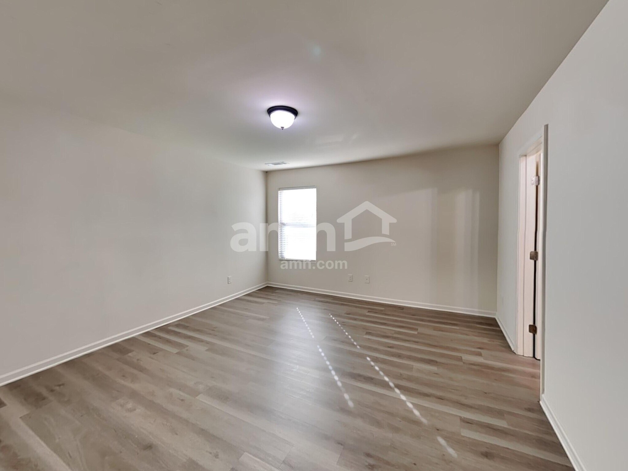 Building Photo - 4025 Clay Ct SE