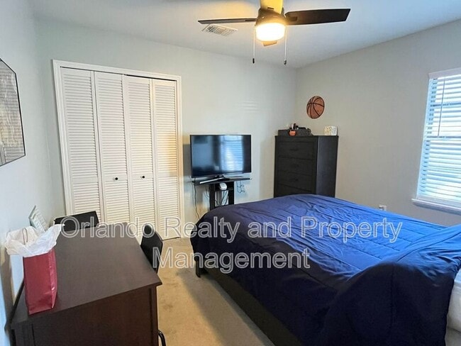 Building Photo - 947 Wages Way