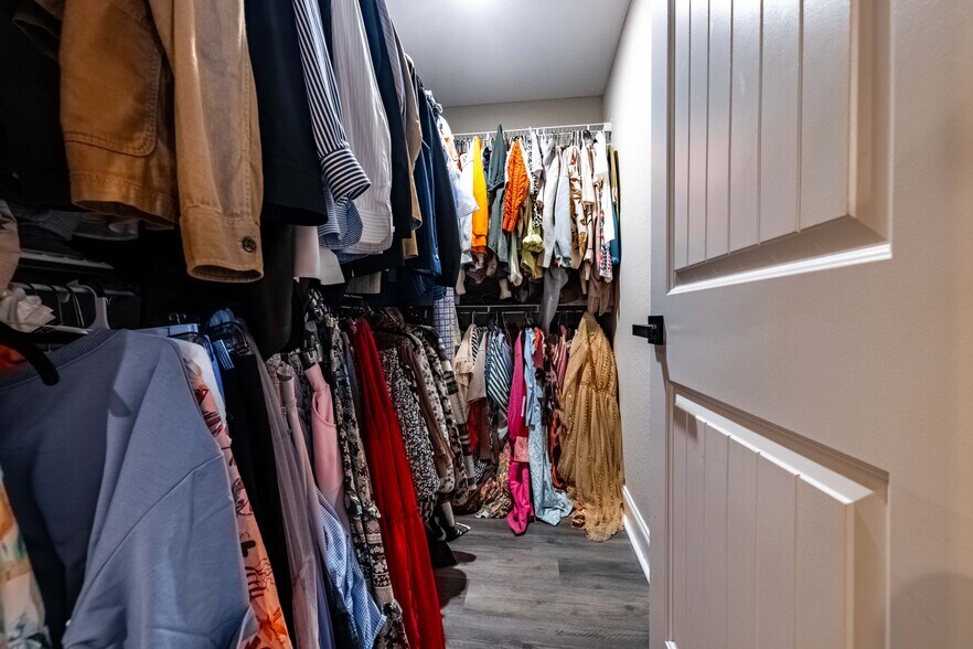 Master Closet - 301 Ridgestone Path