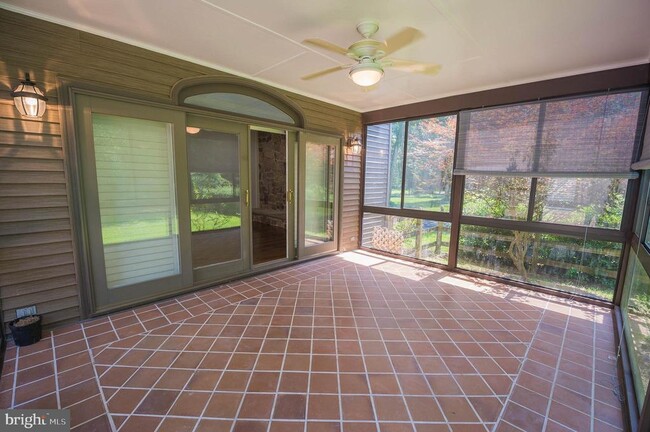 Building Photo - 5482 Royal Mile Blvd