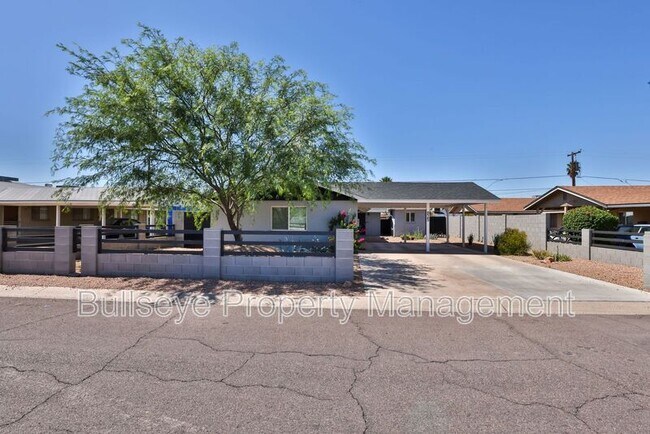 Primary Photo - 825 E Alice Ave