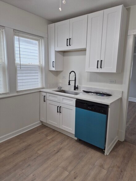 Building Photo - 3523 N Whipple St