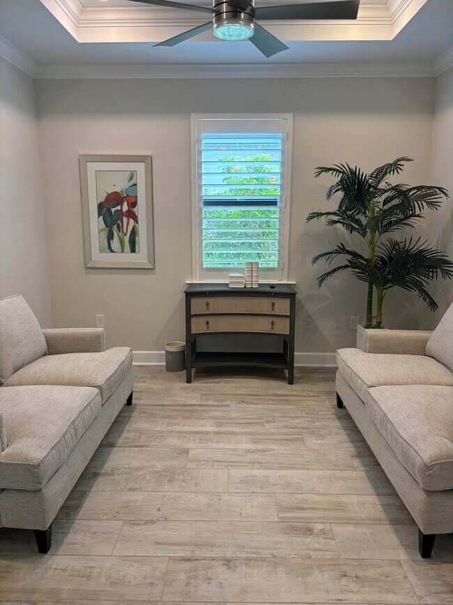 Building Photo - 9574 Everglades Dr