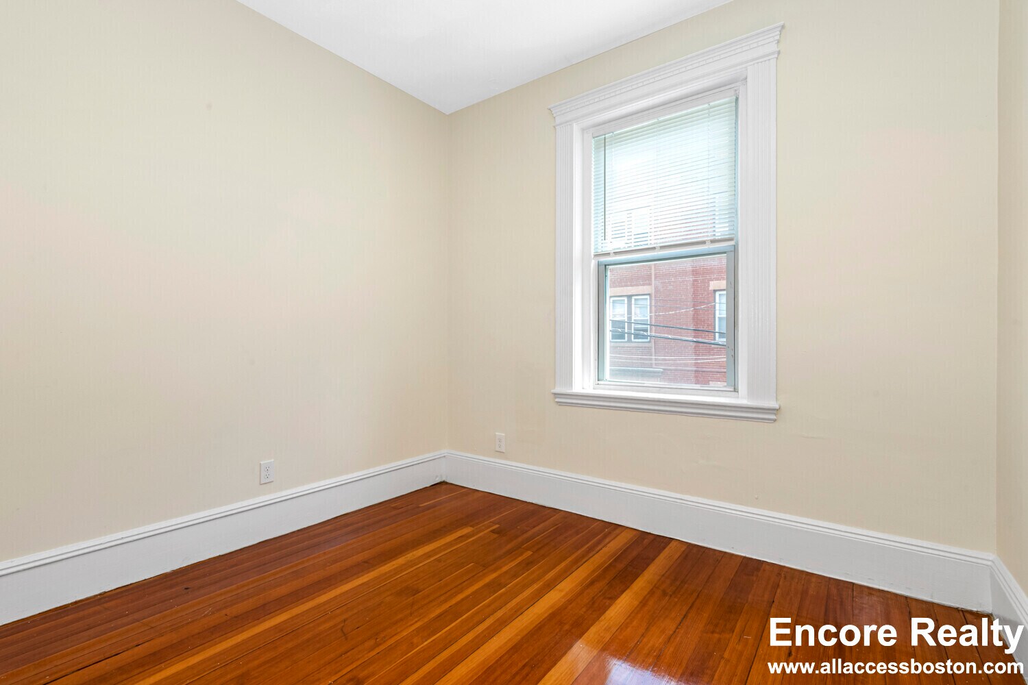 Building Photo - 63 Fairbanks St