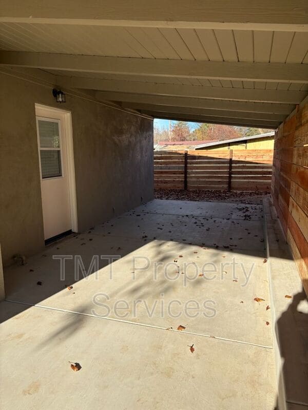 Building Photo - 17259 Walnut Ave