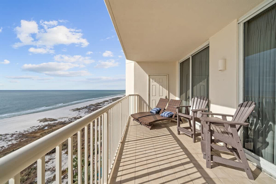 Building Photo - 527 Beach Club Trail