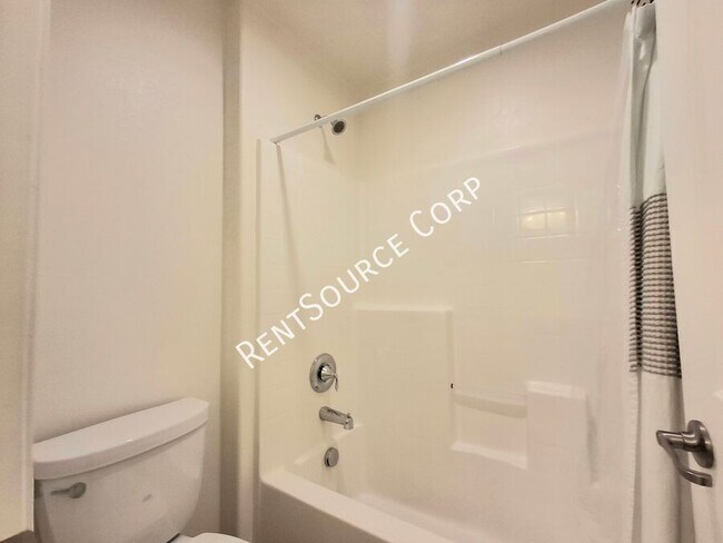 Building Photo - 28408 Camino Del Arte Dr
