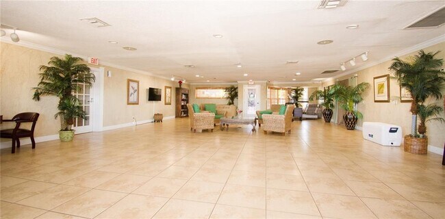 Building Photo - 13830 Orange Sunset Dr