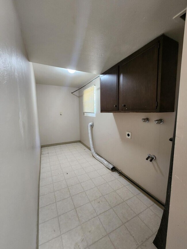 Building Photo - Available NOW!!