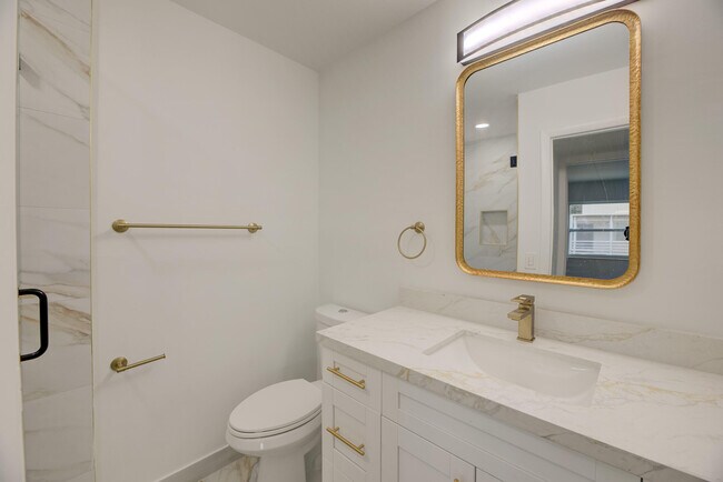 Building Photo - 372 Piedmont H