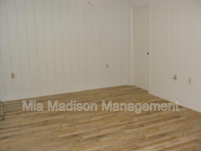 Building Photo - 1526 E 37th St