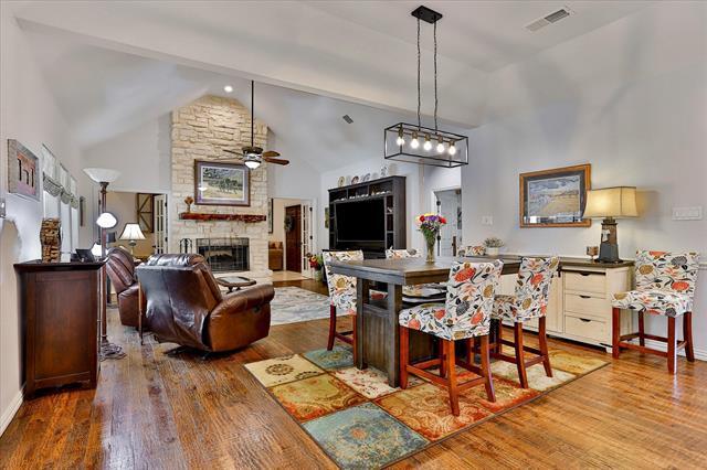 Building Photo - 8921 Crest Wood Dr