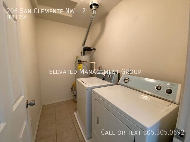 Building Photo - 206 San Clemente Ave NW