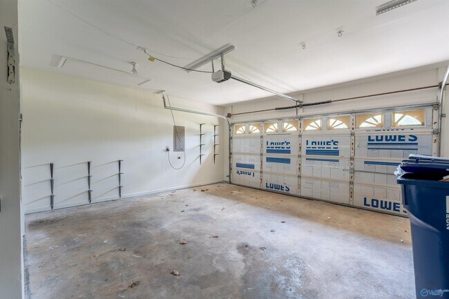 Building Photo - 7513 SW Clubfield Dr