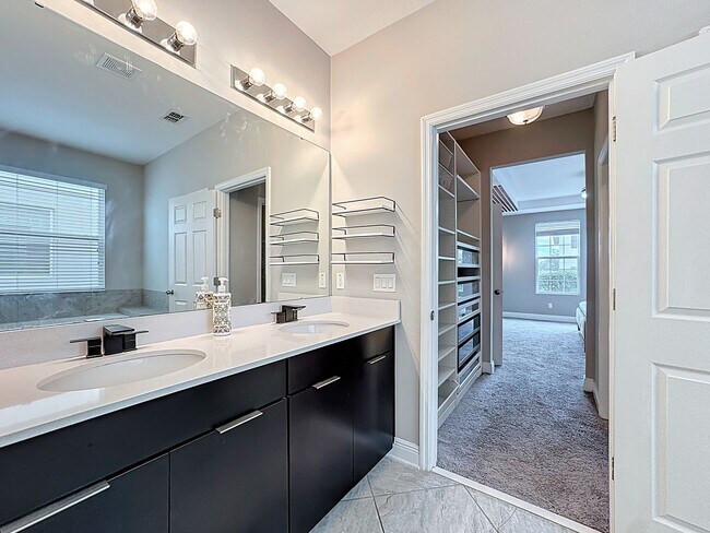 Building Photo - FURNISHED 4 Bedroom House + Office + Home ...