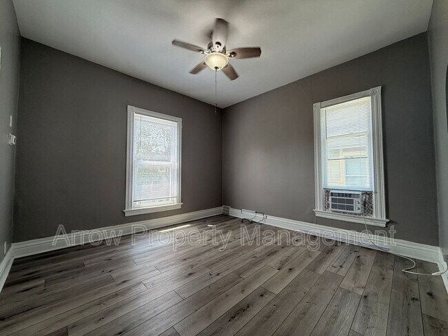 Building Photo - 3038 Walnut Ct