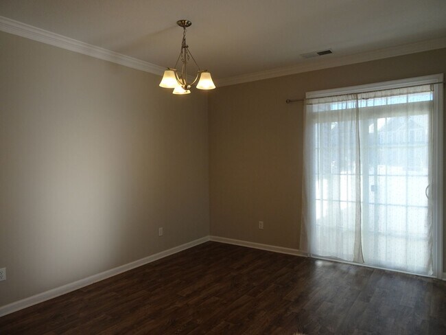 Building Photo - 108 Promenade Ln