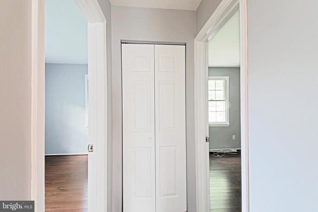 Building Photo - 3334 Webley Ct