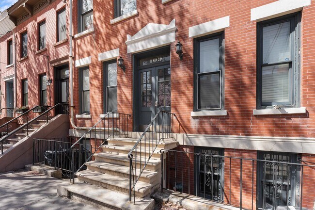 Building Photo - 109 Erie St