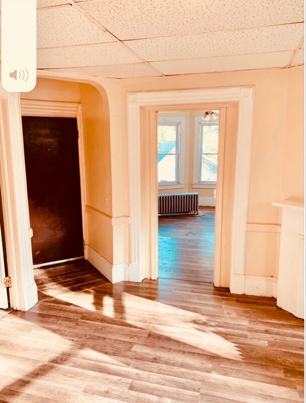 Building Photo - 144 Lawrence St