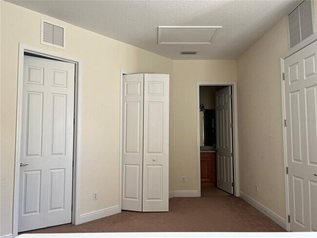 Building Photo - 6970 Scrub Jay Dr
