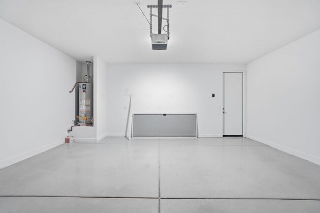 Building Photo - Spacious 5-Bedroom Home with Open Floor Plan & Private Backyard