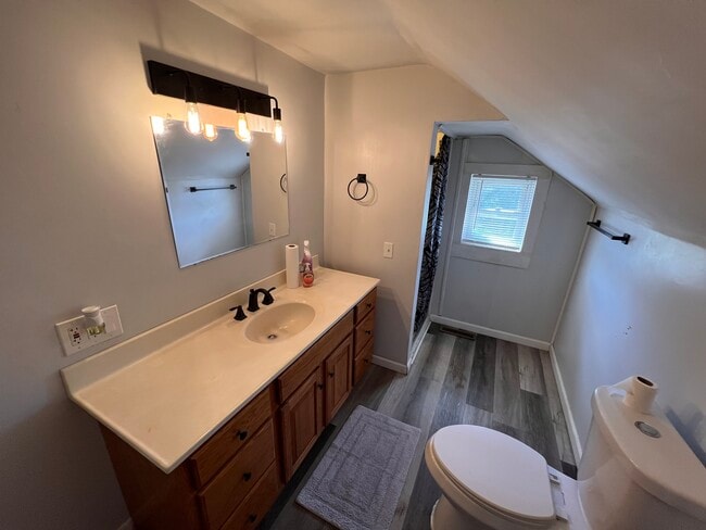 Building Photo - 2634 N Michigan Ave