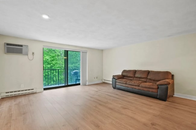 Building Photo - ViileBroa