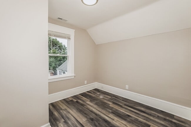 Building Photo - 15412 Ridpath Ave