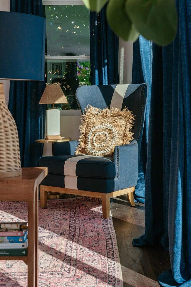 Building Photo - 610 38th St