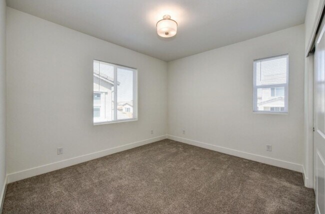 Building Photo - 4656 Streambed Dr