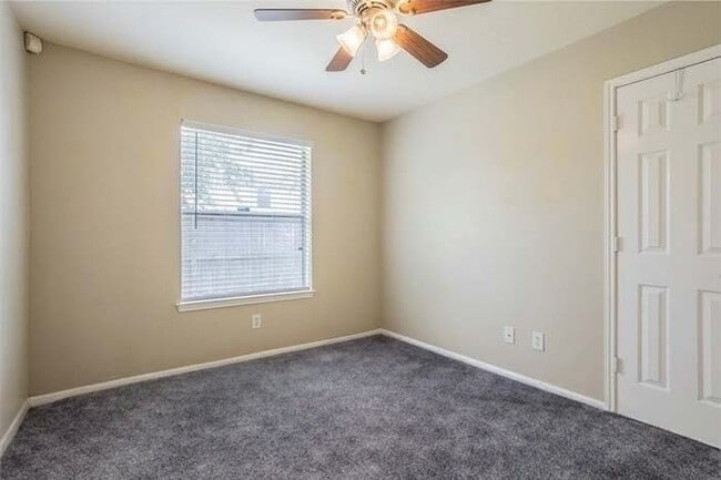 Building Photo - 221 Armand Bay Dr