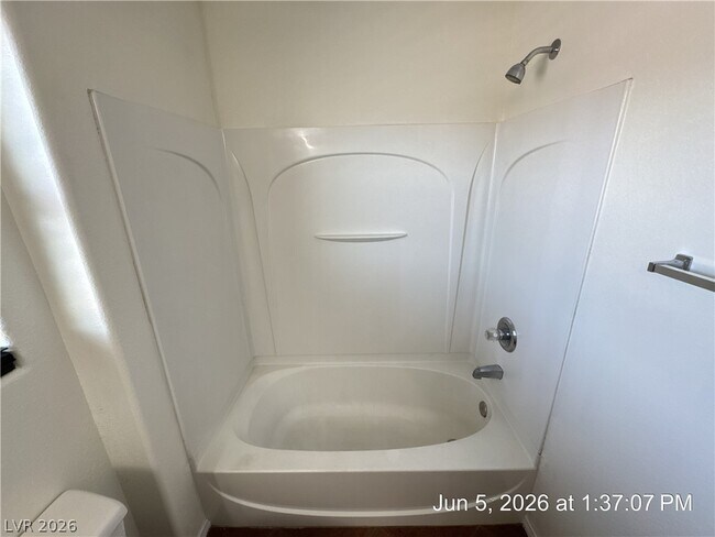 Building Photo - 2616 Courlan Dr