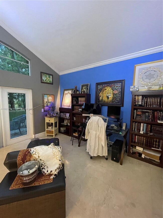 Building Photo - 3486 SW 51st St