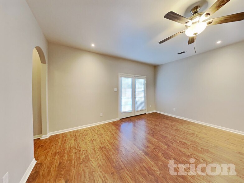 Building Photo - 2048 Cone Flower Dr