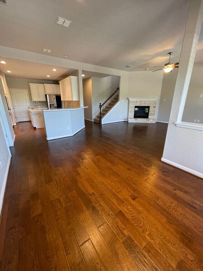 Building Photo - 22427 Carriage Bush