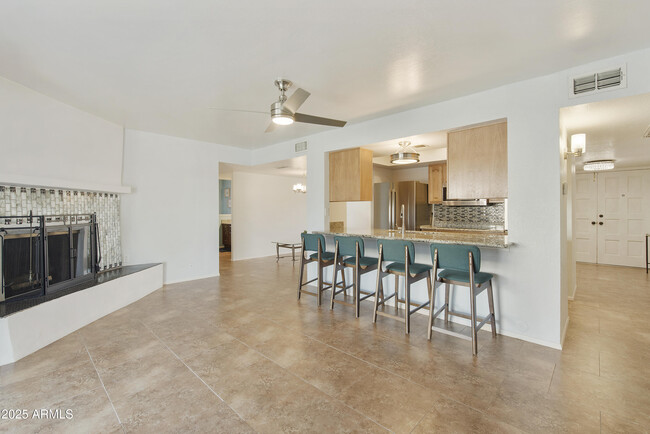 Building Photo - 15218 N 37th Ave
