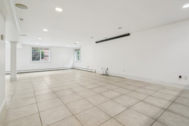 Building Photo - 55 McDermott Way