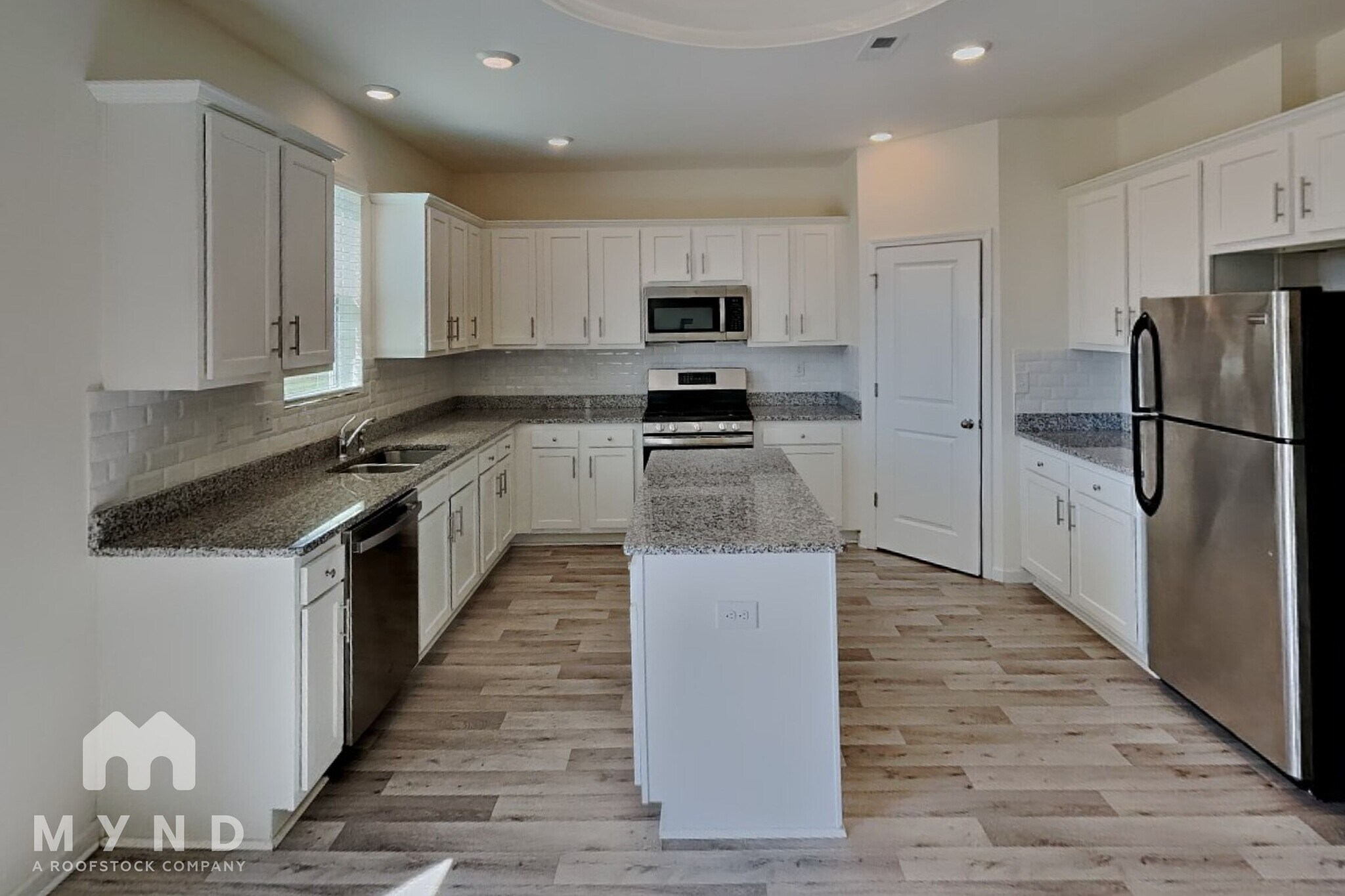 Building Photo - 354 Rayland St