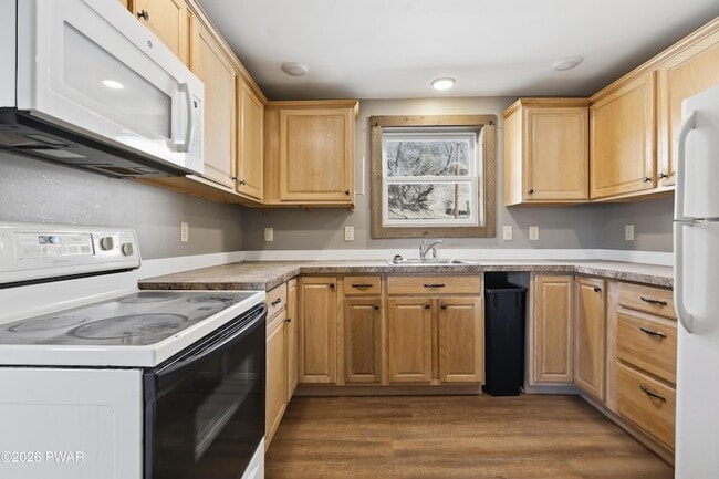 Building Photo - 760 Hudson St