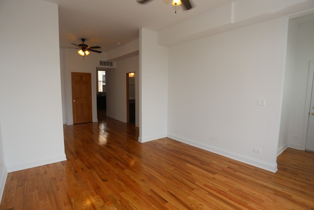 Building Photo - 1706 W Sunnyside Ave