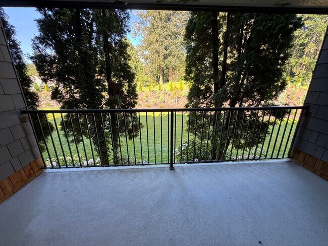 Building Photo - 1Bd/1Ba Redmond Condo