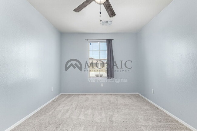 Building Photo - 1517 E Saint Catherine Ave