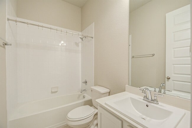 Building Photo - 6015 Marsh Lk Ct