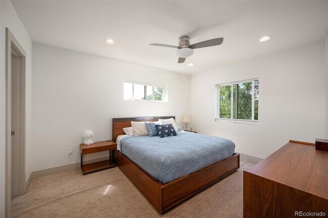 Building Photo - 2224 E 21st Ave