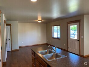 Building Photo - 3 Bedroom, End Unit, Condo in Bozeman