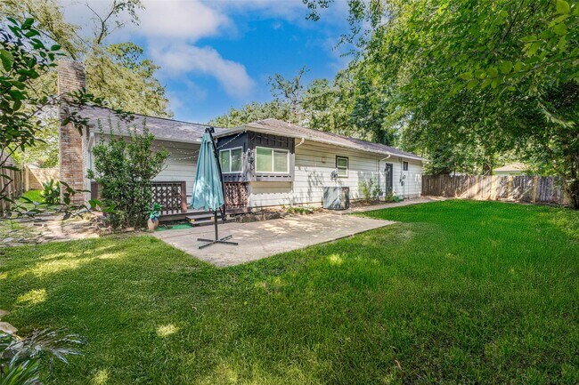 Building Photo - 22222 Greenbrook Dr