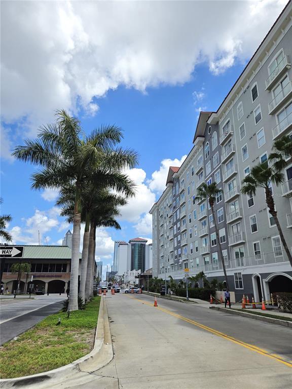 Building Photo - 700 S Harbour Island Blvd