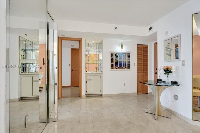 Building Photo - 1201 S Ocean Dr